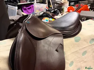 Sadlar hästutrustning Knights Siddhant 17” i fint skick - Annons 8