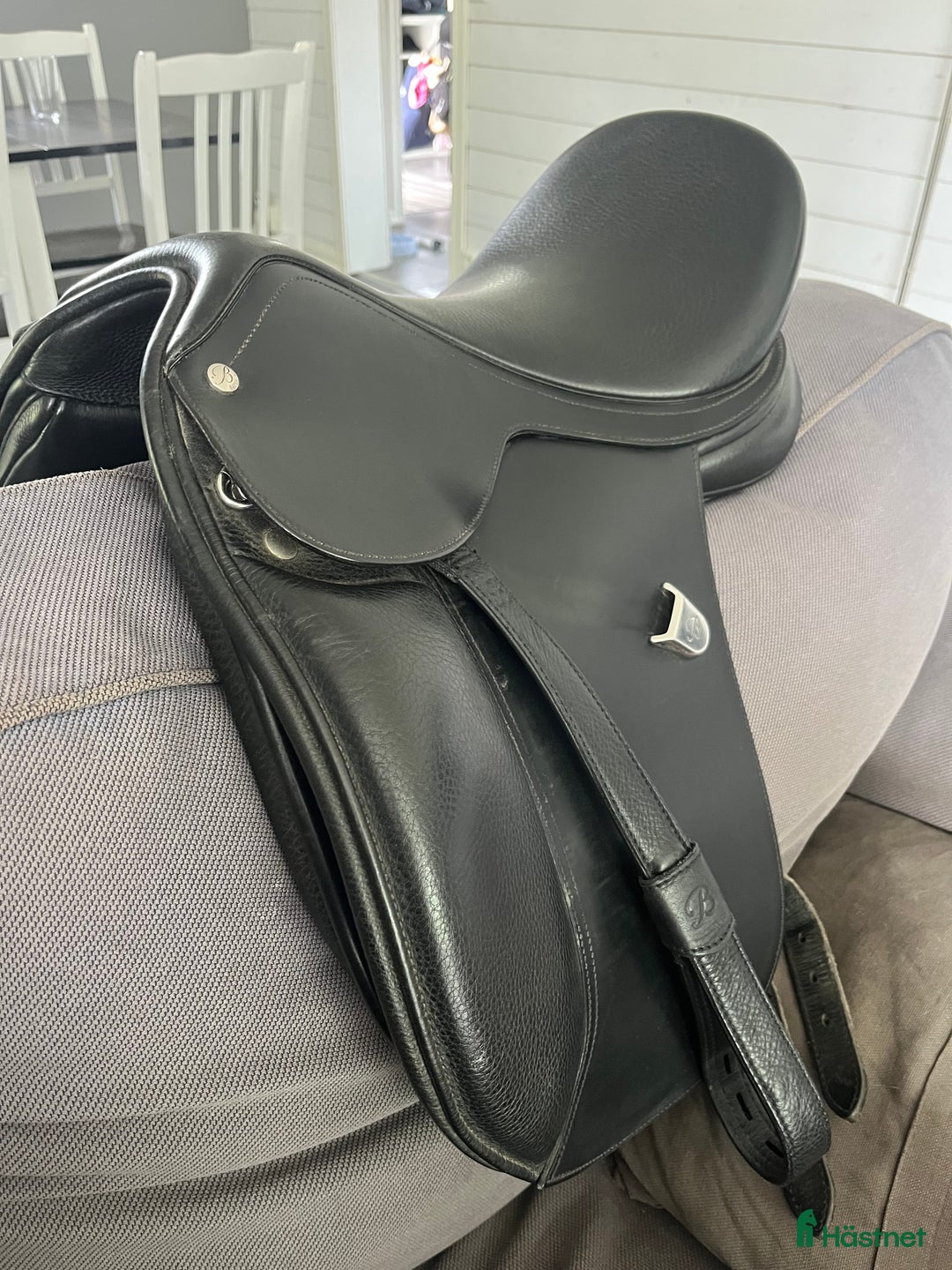Sadlar hästutrustning till salu: Bates dressyrsadel 15,5’ i Månsarp - Annons 2