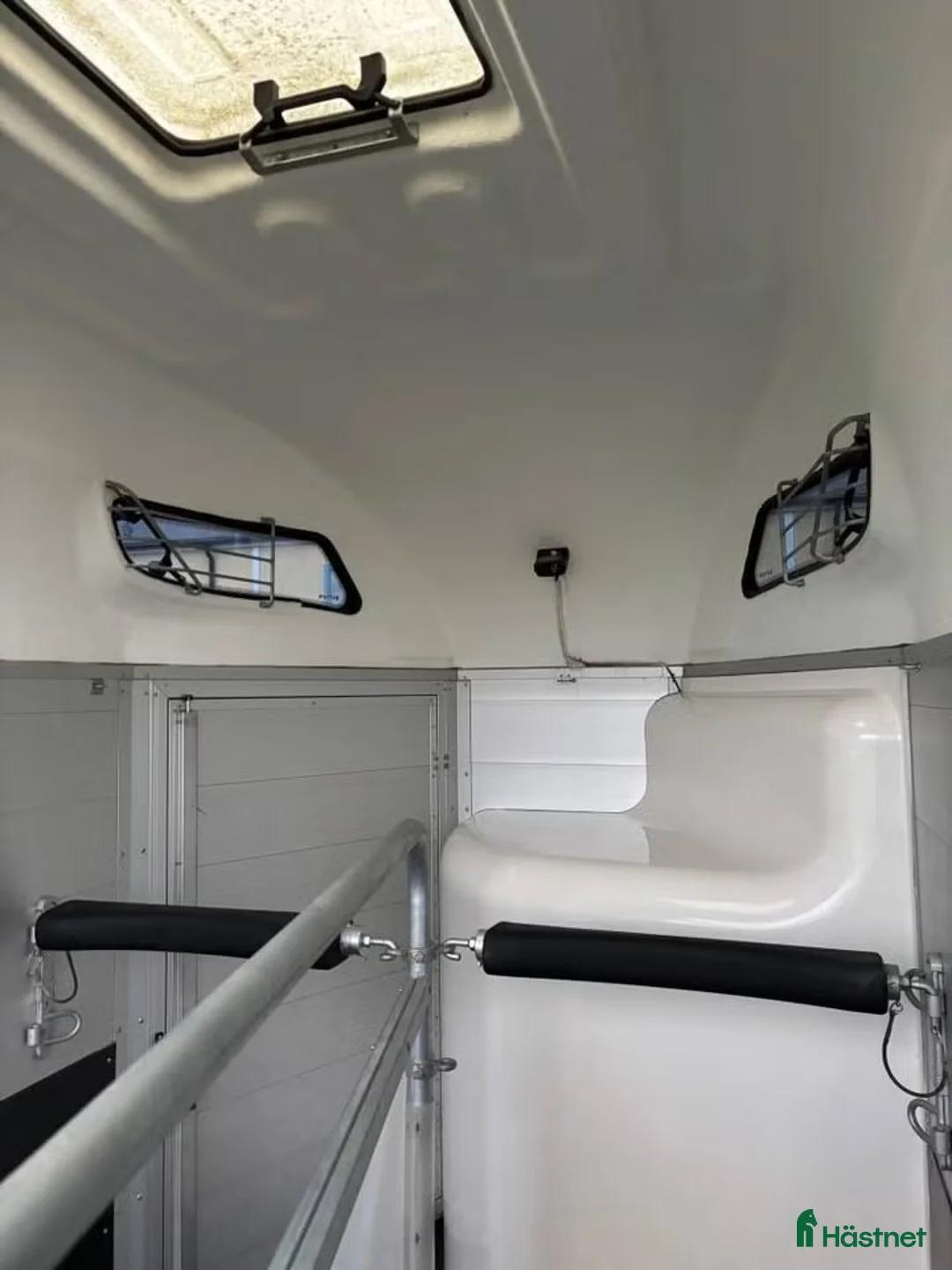 Hästtransporter  fordon & transport till salu: Mycket fint skick! i Skurup - Annons 3