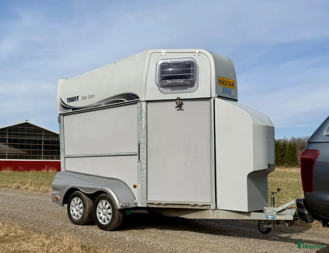 Hästtransporter  fordon & transport till salu: Thule Star Safir 135 - Annons 1