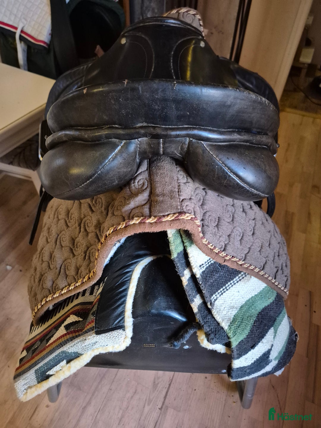 Sadlar hästutrustning till salu: Hubertus Kosak allroundsadel  i Kungsör - Annons 5