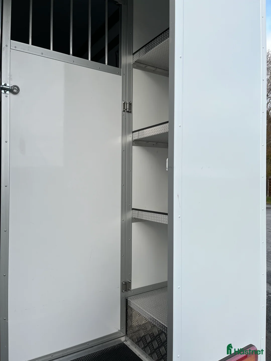 Hästlastbilar  fordon & transport till salu: B-körkorts hästbuss i Kungsbacka - Annons 6