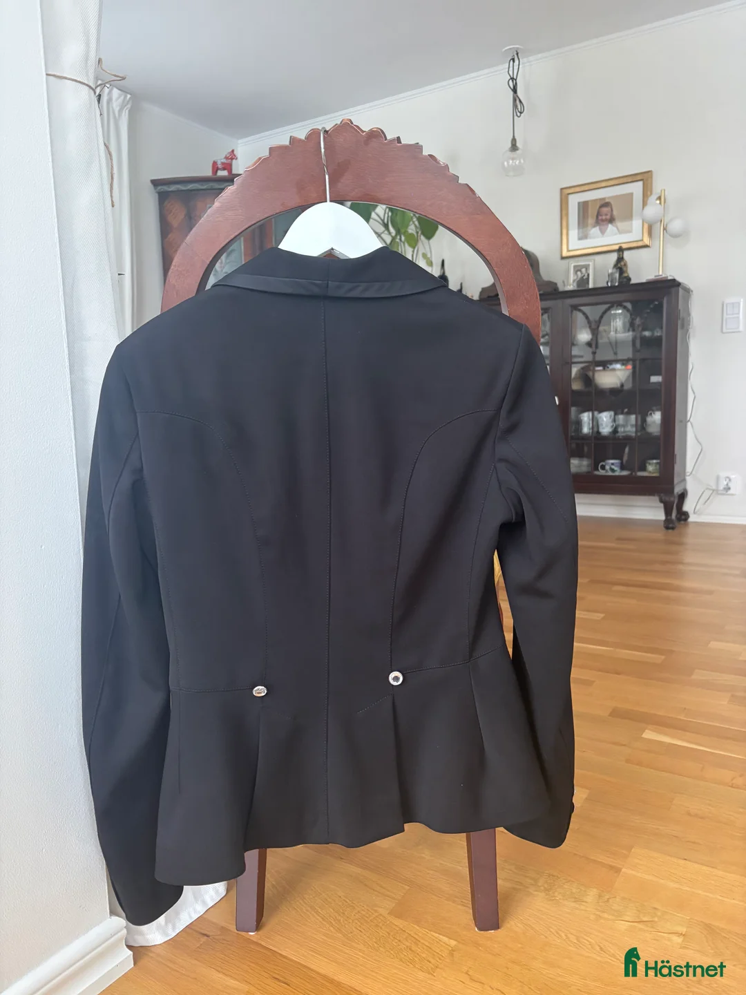 Jackor & Kavajer ryttarutrustning till salu: Säljer Pikeur kavaj i Järna - Annons 2