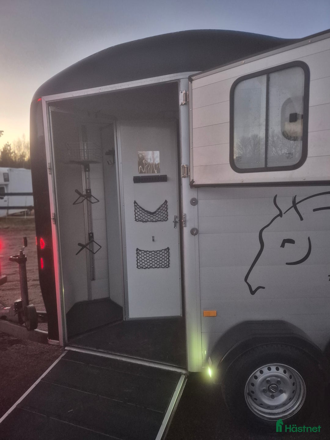 Hästtransporter  fordon & transport till salu: Cheval Touring viktad för B-kort i Falun - Annons 10