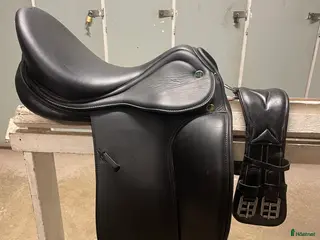 Sadlar hästutrustning Dressyrsadel Prestige Lucky Dressage Idol i Fagersta - Annons 17