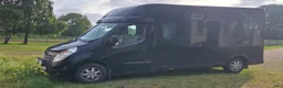 Hästlastbilar  fordon & transport till salu: Theault Proteo 5-sits – välutrustad & komfortabel - Annons 1