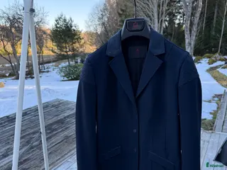 Jackor & Kavajer ryttarutrustning till salu: Tävlingskavaj Cavalleria toscana - Annons 1