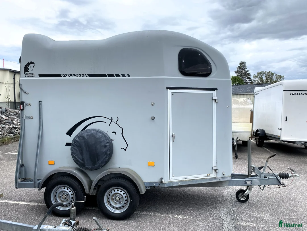 Hästtransporter  fordon & transport till salu: Cheval Liberte med sadelkammare och kombiramp 2011 - Annons 2