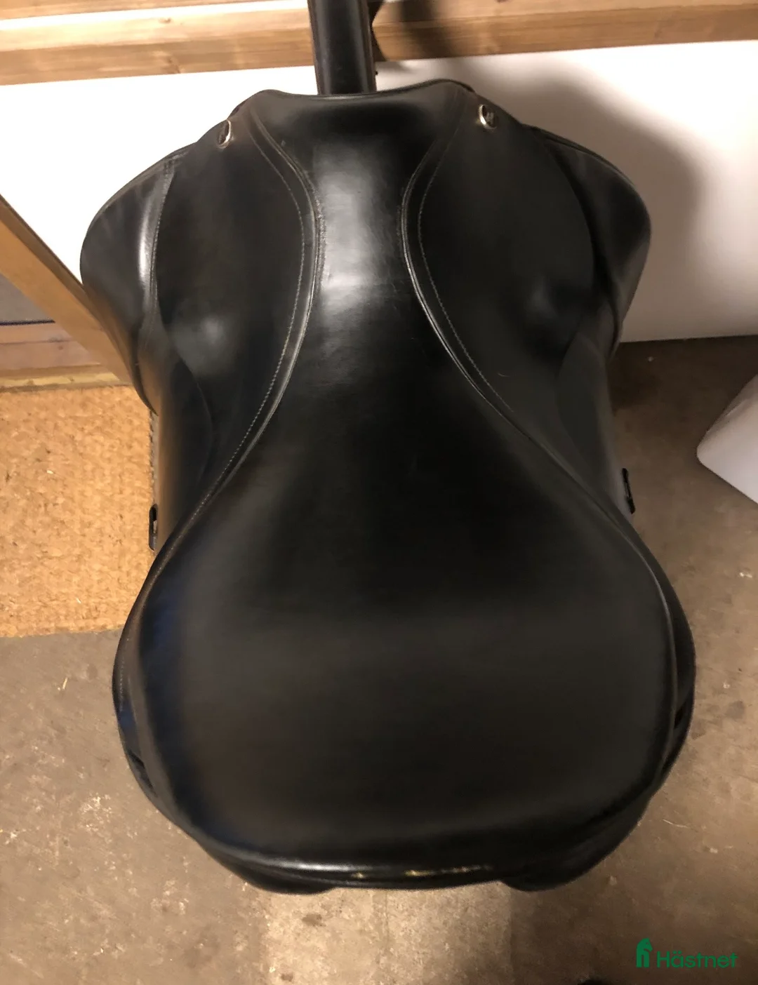 Sadlar hästutrustning till salu: Dressyrsadel Harry Dabbs i Laholm - Annons 4