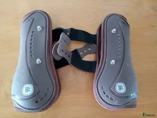 Benskydd hästutrustning Fram - och bakbenskydd - Annons 1