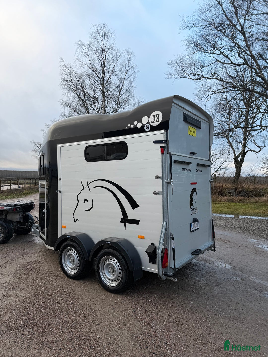 Hästtransporter  fordon & transport till salu: Chevals storsäljare gold 3 hästtransport  i Västerås - Annons 4