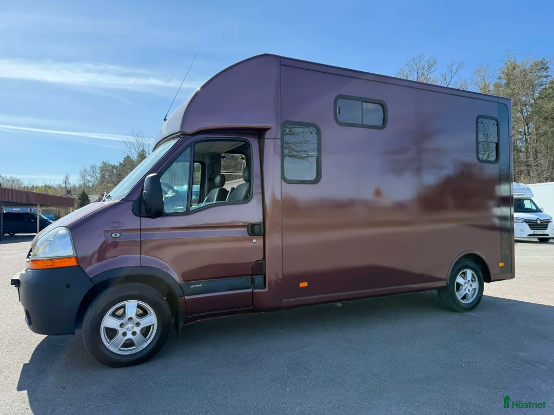 Hästtransporter  fordon & transport till salu: PARAGAN EXCELSION 5 SÄTEN  i Köping - Annons 2