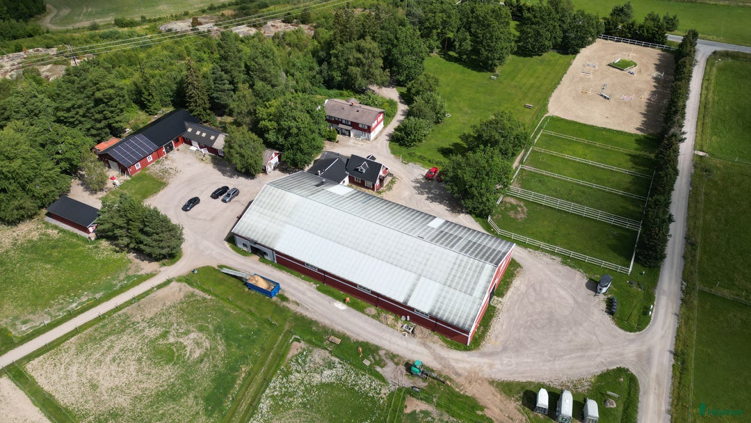  stallplats finnes: Boxplats m ridhus, två ridbanor och service Bålsta i Bålsta - Annons 4