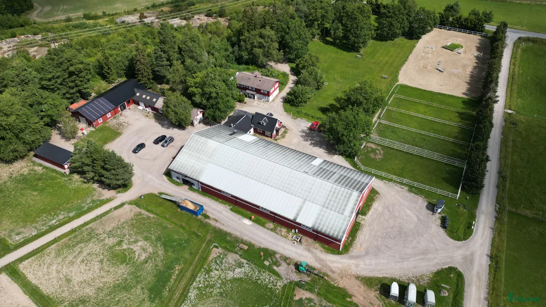  stallplats finnes: Boxplats m ridhus, två ridbanor och service Bålsta - Annons 5