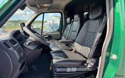 Hästlastbilar  fordon & transport till salu: Nybyggd Hästbuss Renault Master i Partille - Bild 13