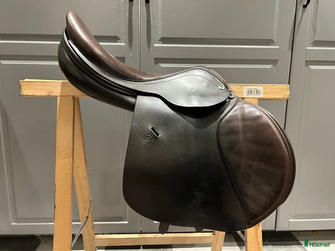 Sadlar hästutrustning till salu: Jensen Donatella - Annons 2