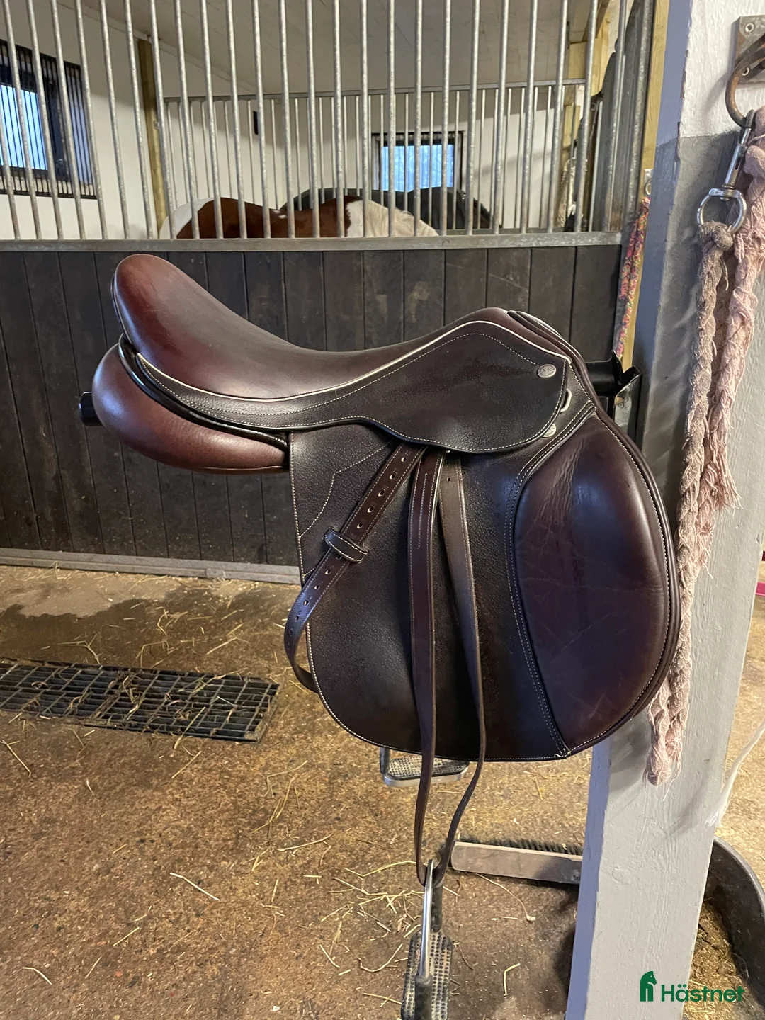 Sadlar hästutrustning till salu: Kemnewall jumping Harold i Åkersberga - Annons 1