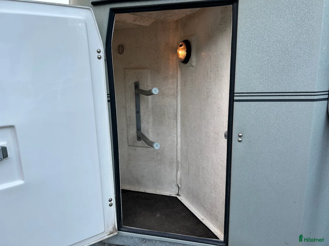 Hästtransporter  fordon & transport till salu: Böckmann hästtransport i Järna - Annons 8