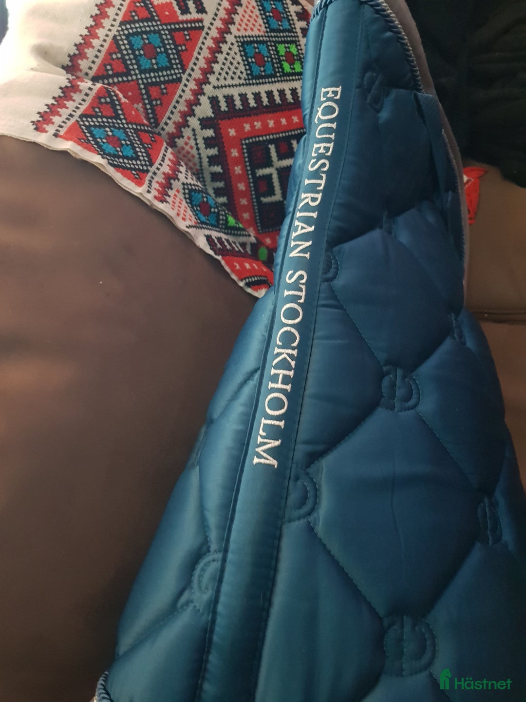 Schabrak & Vojlockar hästutrustning till salu: Equestrian sthlm ponny i Timrå - Annons 2