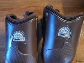 Benskydd hästutrustning till salu: Veredus benskydd i Laholm - Annons 1