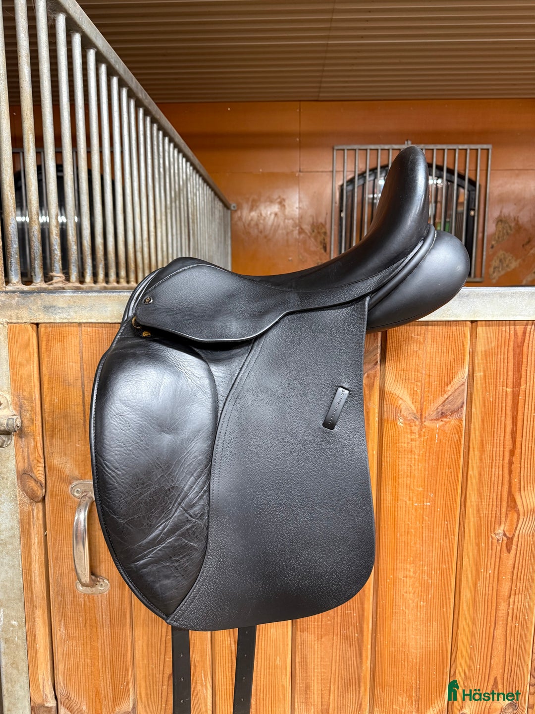 Sadlar hästutrustning till salu: Jeremy Rudge Fusion Dressyrsadel i Boden - Annons 2