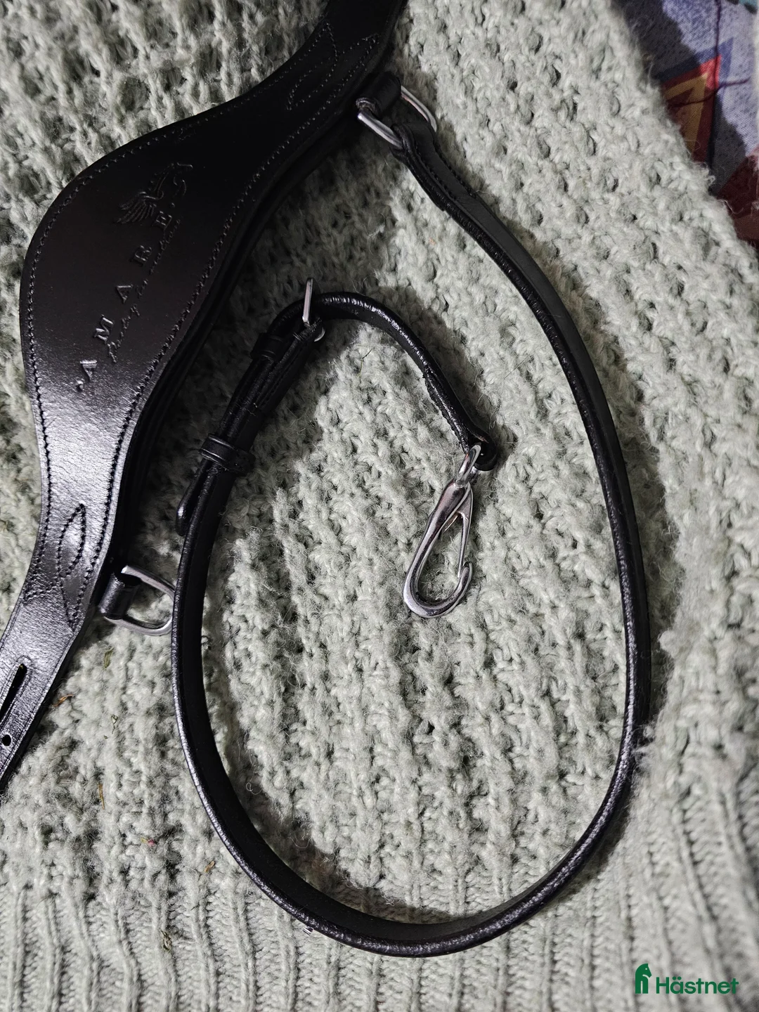 Träns hästutrustning till salu: Svart nackstycke Amare strl Ponny i Söråker - Annons 4