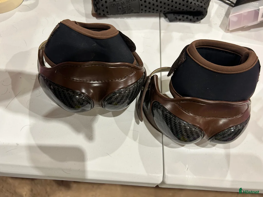 Benskydd hästutrustning till salu: Veredus boots carbon shield - Annons 1