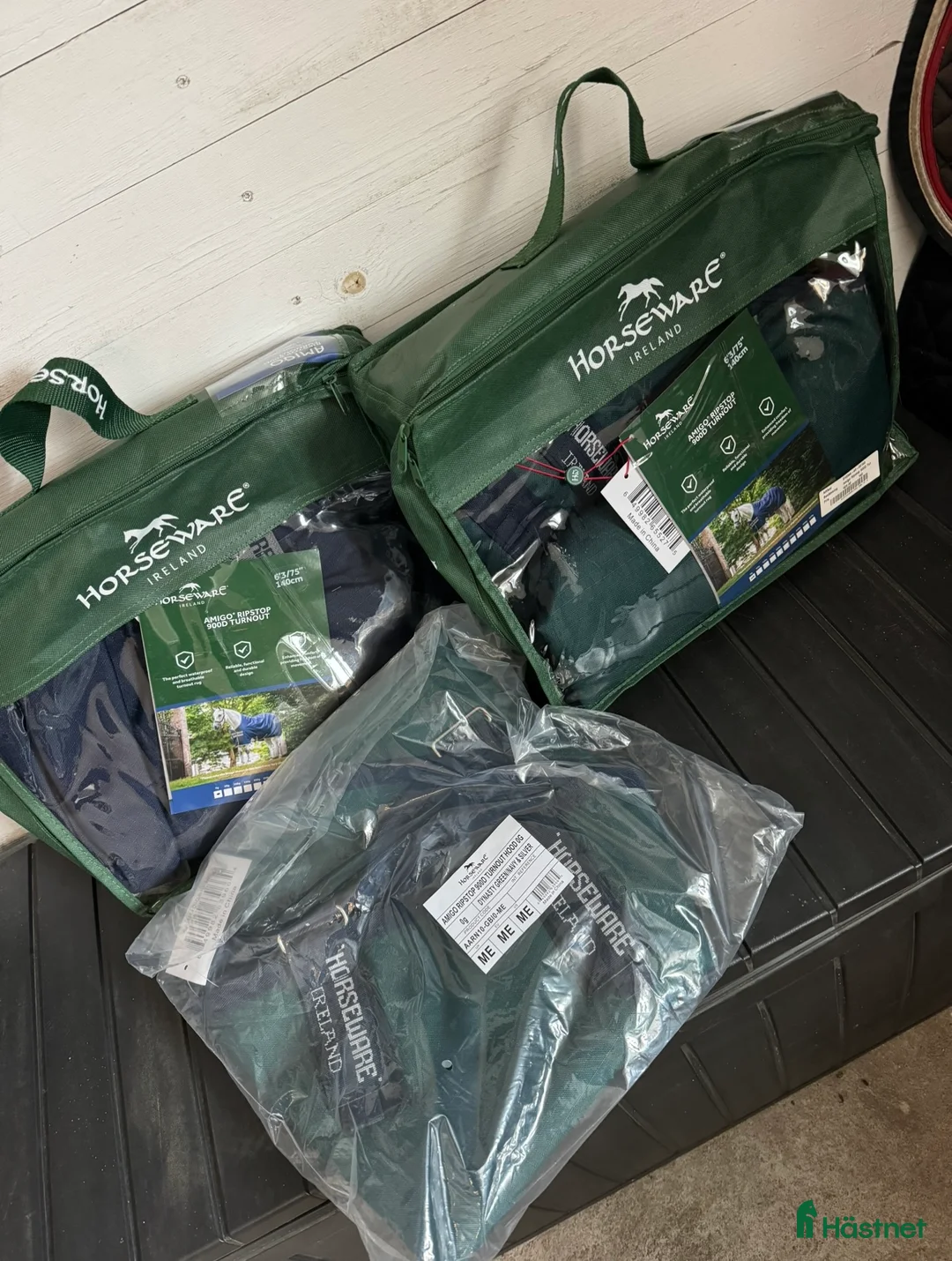 Täcken hästutrustning till salu: Oanvända regntäcken i Skövde - Annons 2