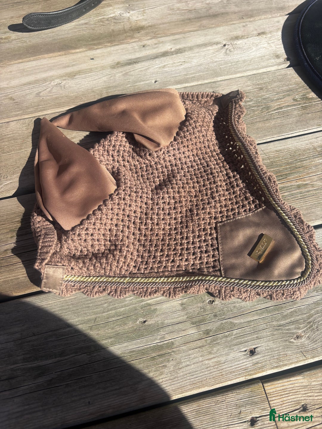 Schabrak & Vojlockar hästutrustning till salu: Fin ES huva i Tyresö - Annons 1