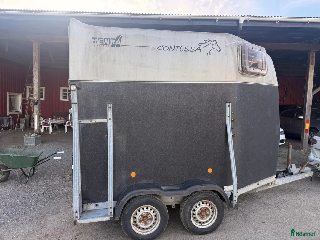 Hästtransporter  fordon & transport till salu: Nyrenoverad henra! - Annons 1
