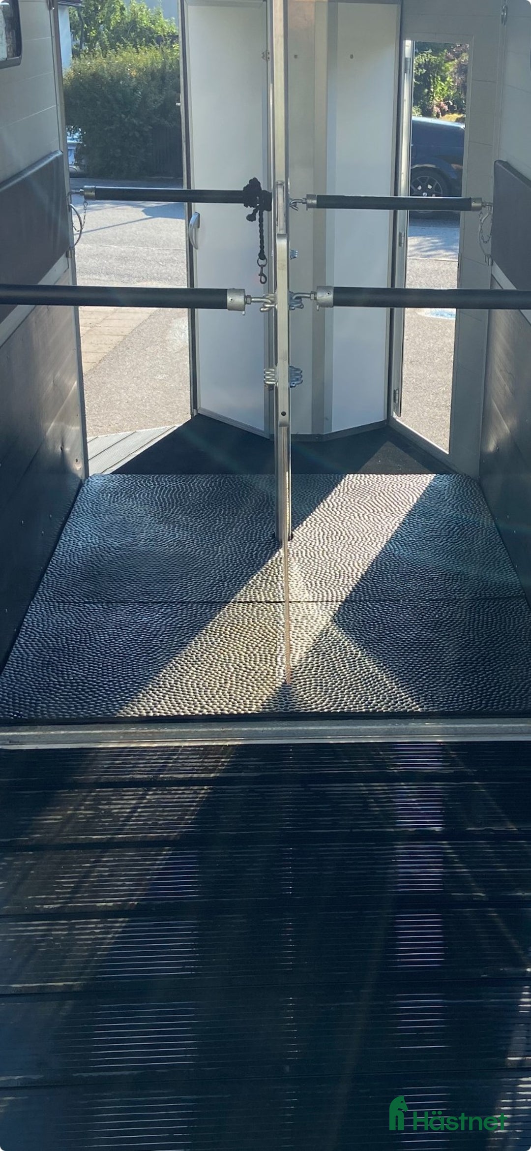 Övrig utrustning övrig utrustning till salu: Tjock gummimatta för transport, pris diskuterbart. i Upplands Väsby - Annons 1