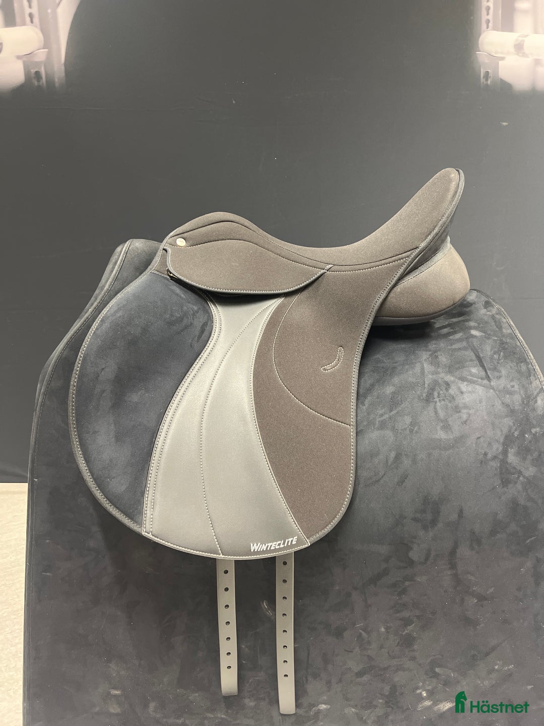 Sadlar hästutrustning till salu: Oanvänd Wintec Lite hoppsadel i Borlänge - Annons 1