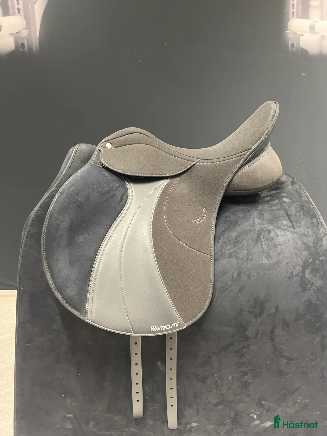 Sadlar hästutrustning till salu: Oanvänd Wintec Lite hoppsadel i Borlänge - Annons 1