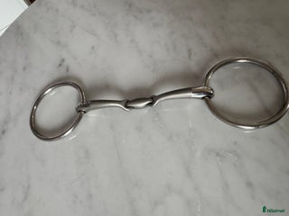 Bett hästutrustning till salu: Sprenger satinox i Täby - Annons 1