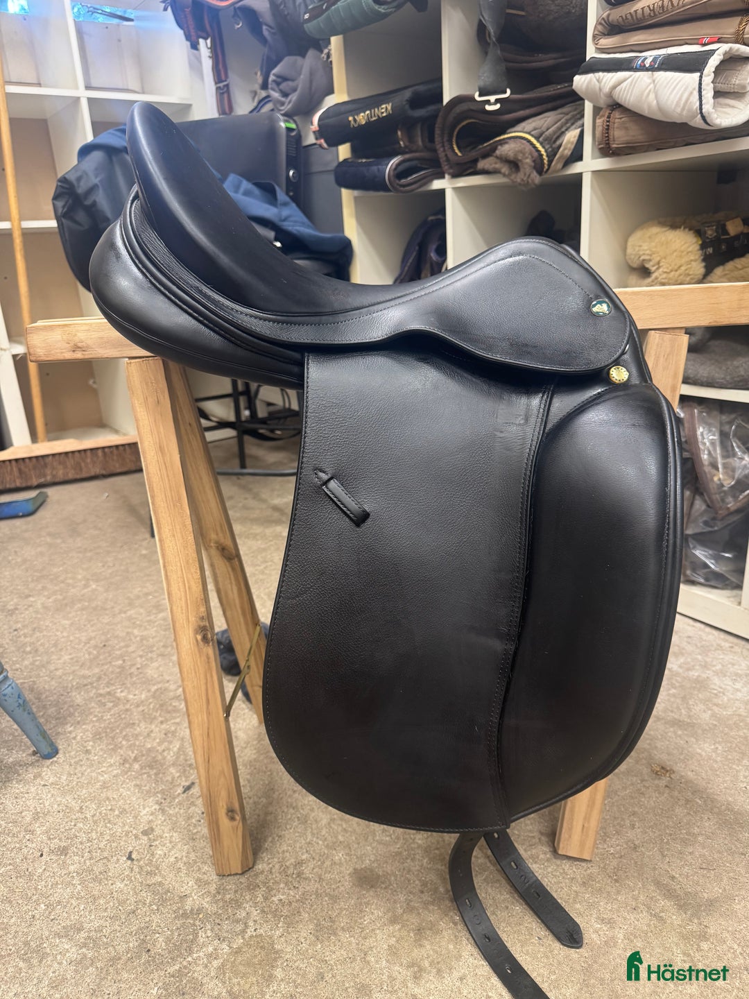 Sadlar hästutrustning till salu: Prestige Modena dressur - BUD MOTTAS - Annons 6