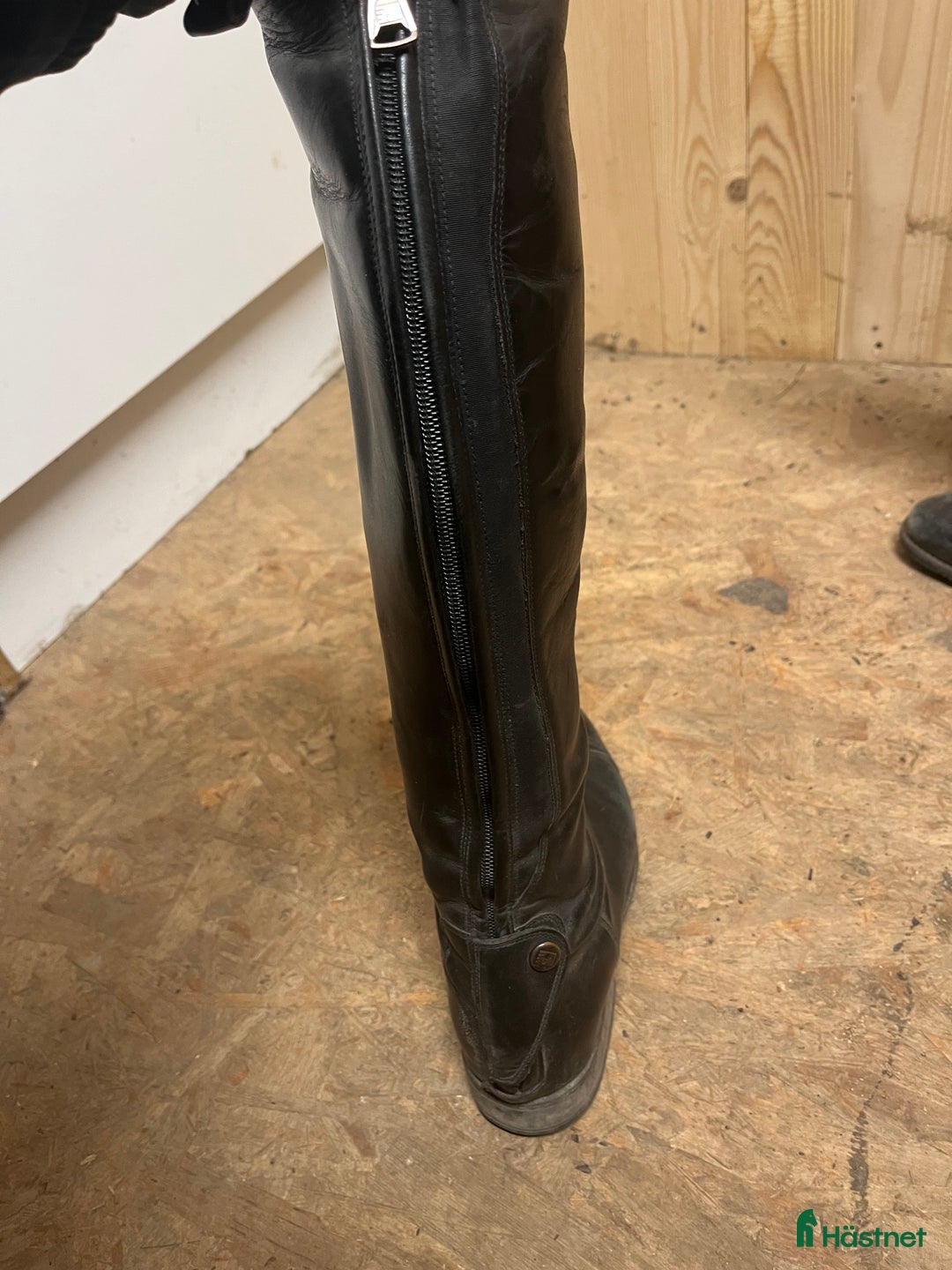 Ridstövlar ryttarutrustning till salu: NYPRIS 8000 i Flyinge - Annons 3