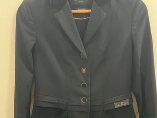 Jackor & Kavajer ryttarutrustning till salu: Tävlingskavaj Kingsland Italien fabric i Vessigebro - Annons 6