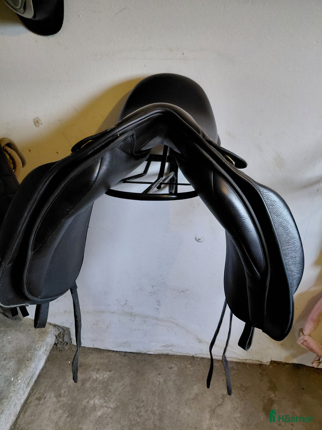 Sadlar hästutrustning till salu: Thorowgood dressyr i Vassmolösa - Annons 5