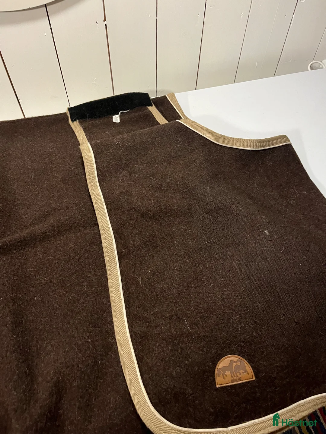 Täcken hästutrustning till salu: Ridtäcke från Mias i ull - Annons 1