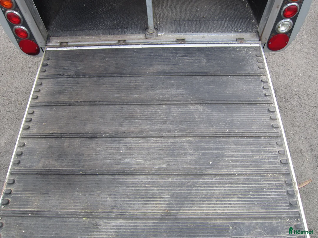 Hästtransporter  fordon & transport till salu: Humbaur Maximus 2.0 Hästtransport - Annons 7