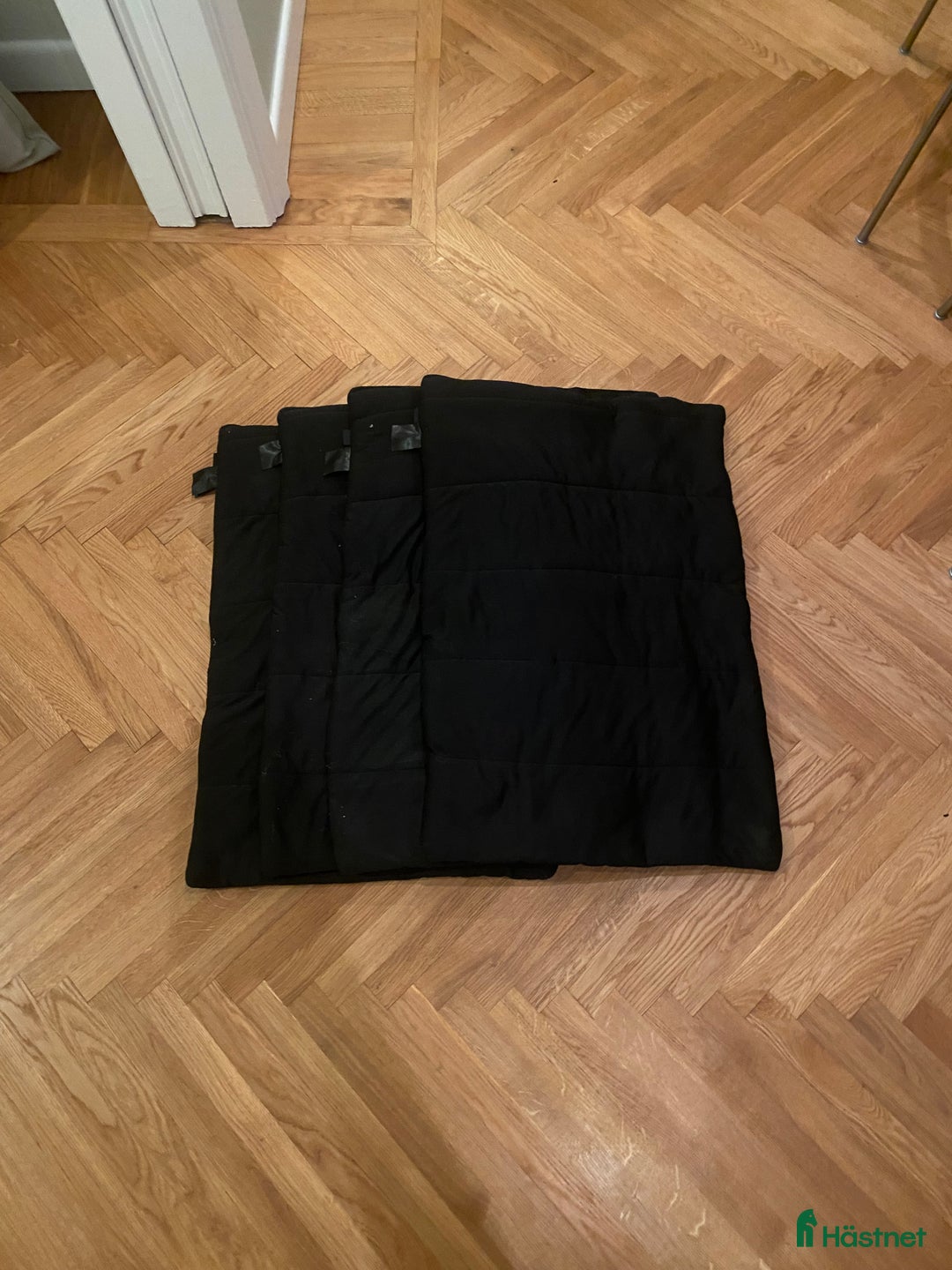 Benskydd hästutrustning till salu: Stora Back on Track paddar i Solna - Annons 1