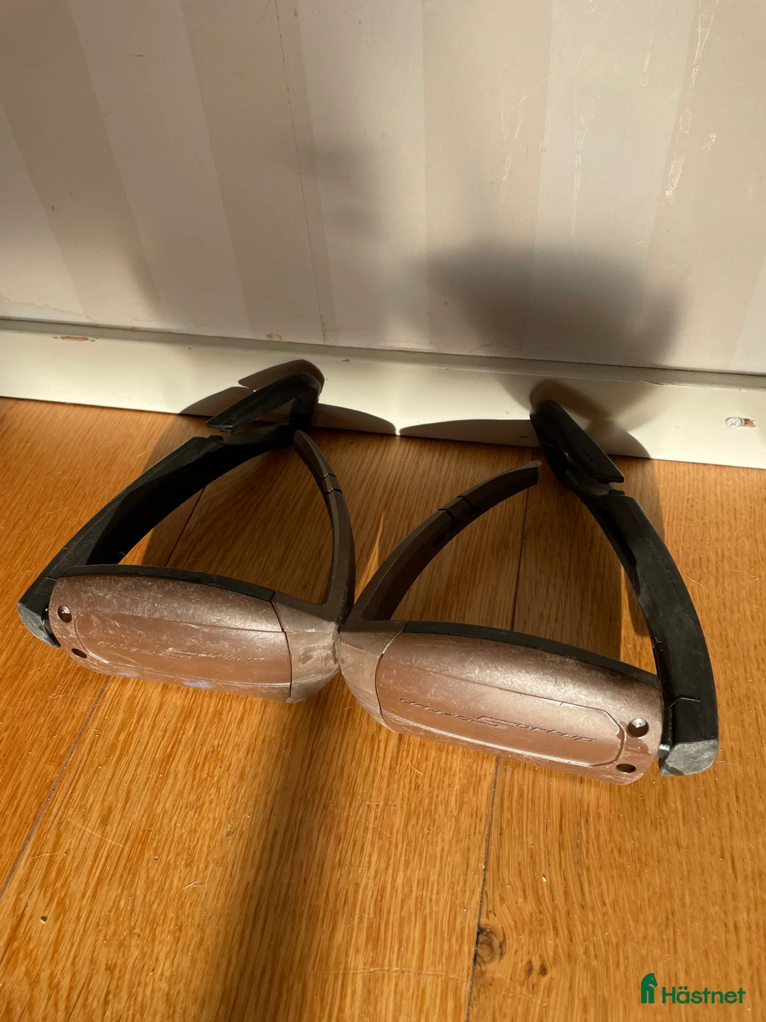 Stigbyglar hästutrustning till salu: Freejump Soft up Pro stigbyglar i Nyköping - Annons 2