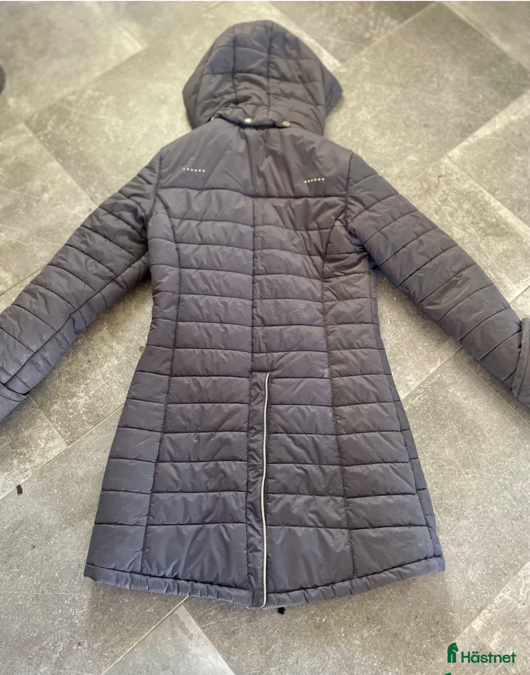 Jackor & Kavajer ryttarutrustning till salu: Uhip vinterjacka säljes i Norrköping - Annons 3