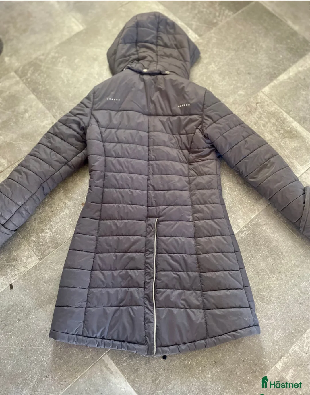 Jackor & Kavajer ryttarutrustning till salu: Uhip vinterjacka säljes i Norrköping - Annons 3