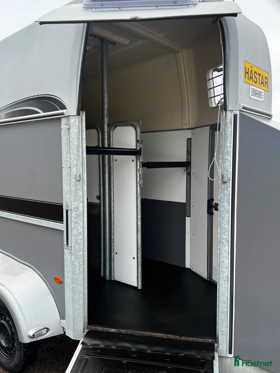 Hästtransporter  fordon & transport till salu: Thule Safir frontutlast  - Annons 5