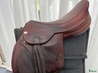 Sadlar hästutrustning till salu: Allround mot hoppsadel 17,5” i Bålsta - Annons 15