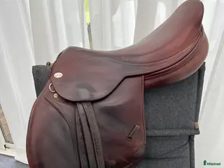 Sadlar hästutrustning Allround mot hoppsadel 17,5” - Annons 5