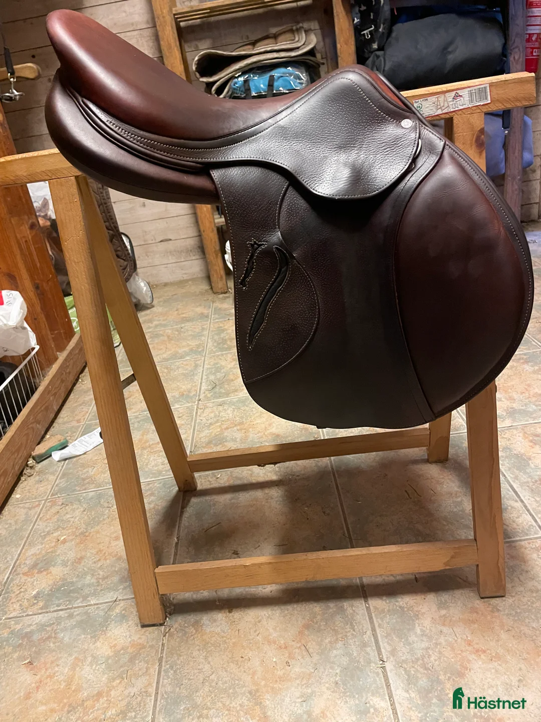Sadlar hästutrustning till salu: Antares evolution sprang sal - Annons 4