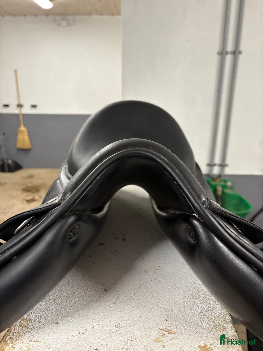 Sadlar hästutrustning till salu: Välskött Equipe oracle 16.5 +1  i Löberöd - Annons 4