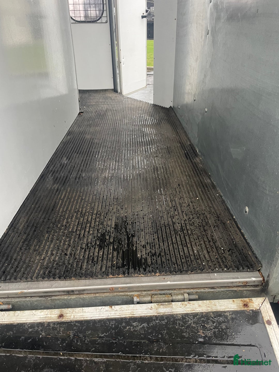 Hästtransporter  fordon & transport till salu: Hästtransport Thule Tranesläpet  i Jönköping - Annons 10